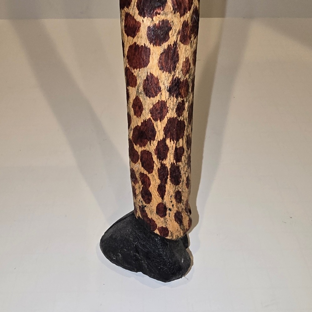 Hand Carved Wooden Giraffe Walking Stick Safari Animal Print Cane Brown 37 Inch - Picture 2 of 6